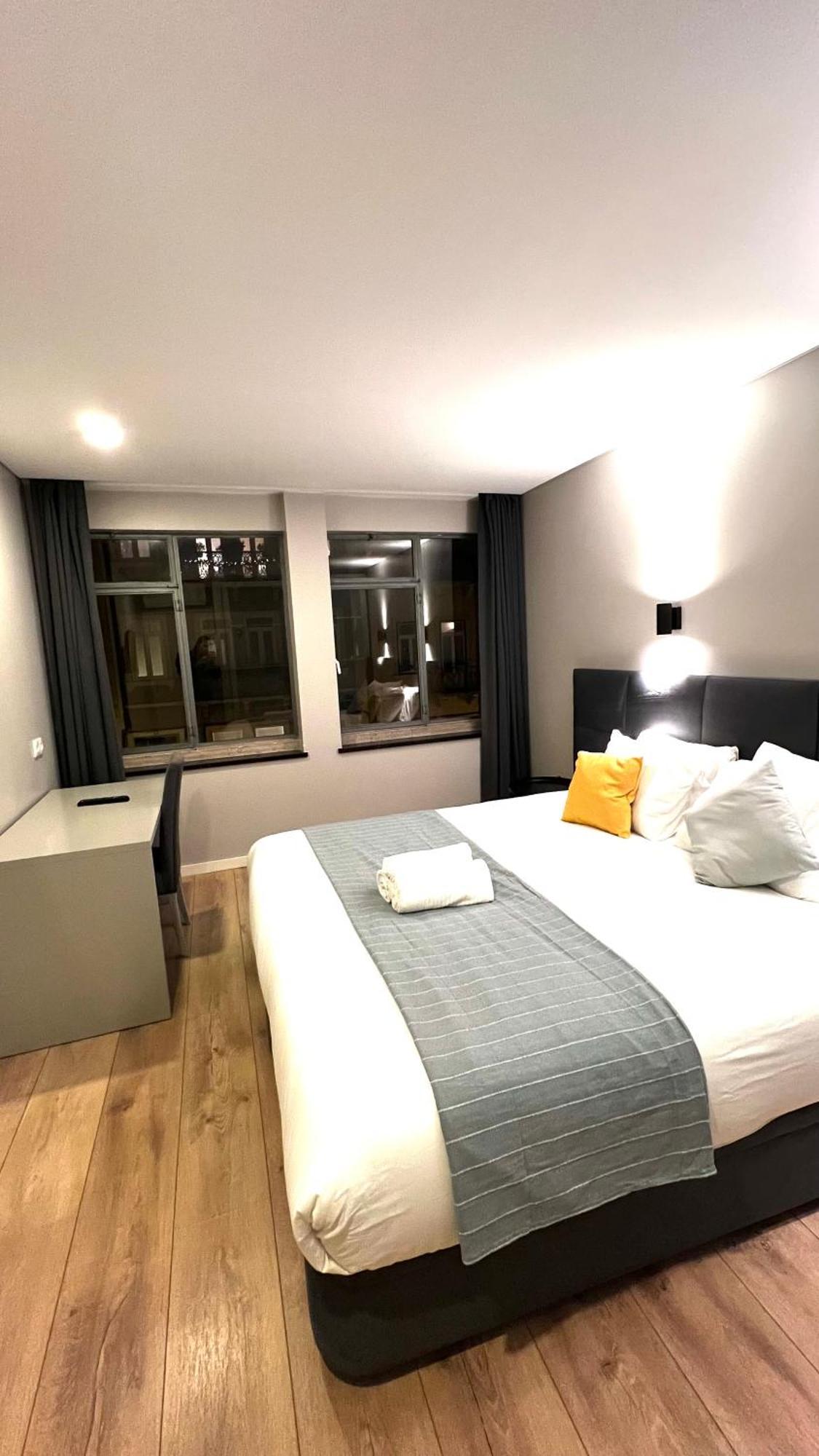 Apartamento Sociedade Farmaceutica Lisboa Exteriör bild