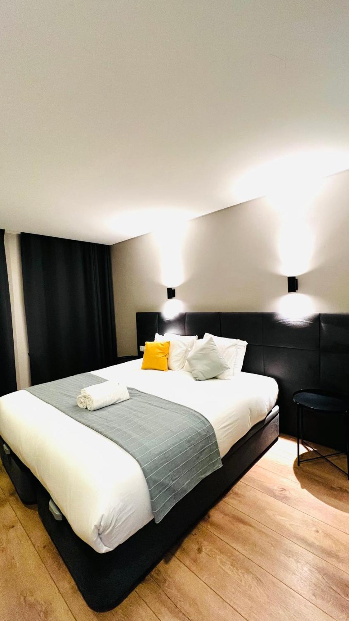 Apartamento Sociedade Farmaceutica Lisboa Exteriör bild