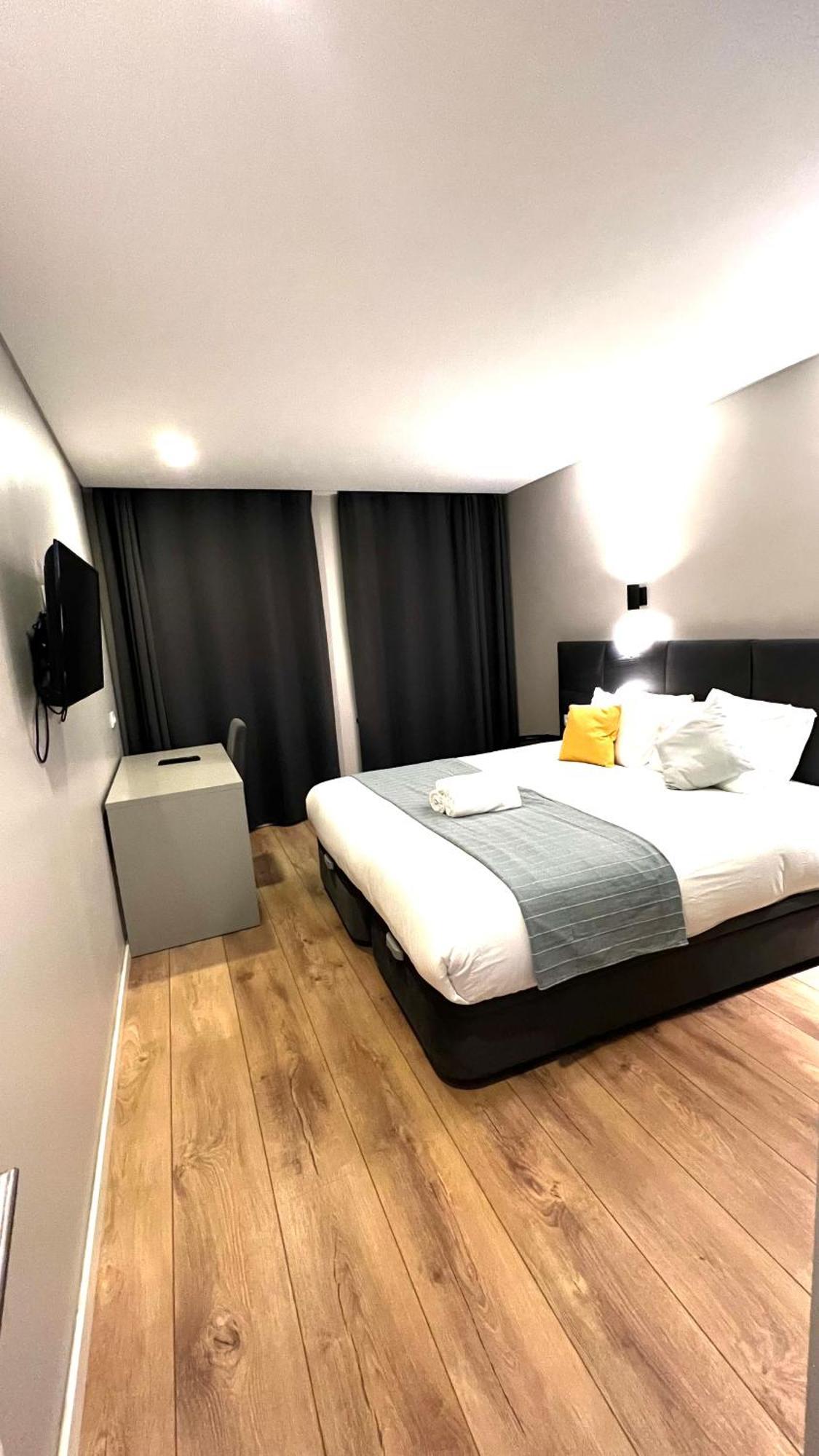 Apartamento Sociedade Farmaceutica Lisboa Exteriör bild