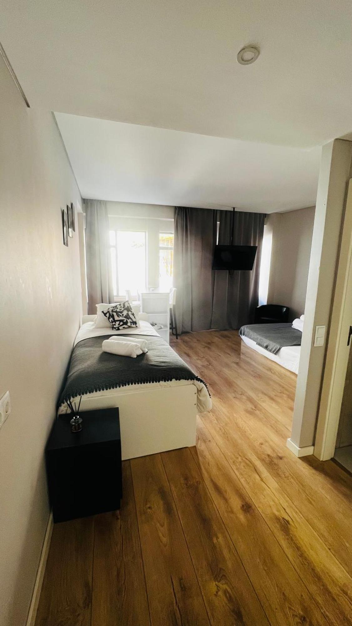 Apartamento Sociedade Farmaceutica Lisboa Exteriör bild