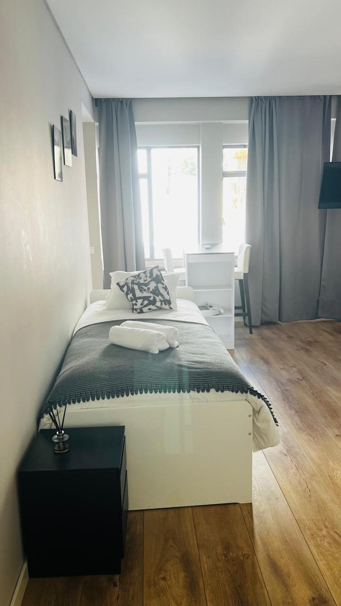 Apartamento Sociedade Farmaceutica Lisboa Exteriör bild
